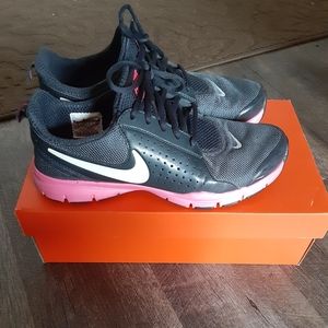 Womens Nike flex  running shoes size 9